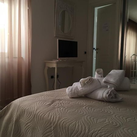 La Corte Del Re Borbone Bed & Breakfast Касерта Екстериор снимка